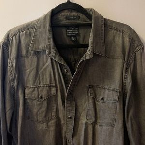 Lucky brand Men’s button down shirt